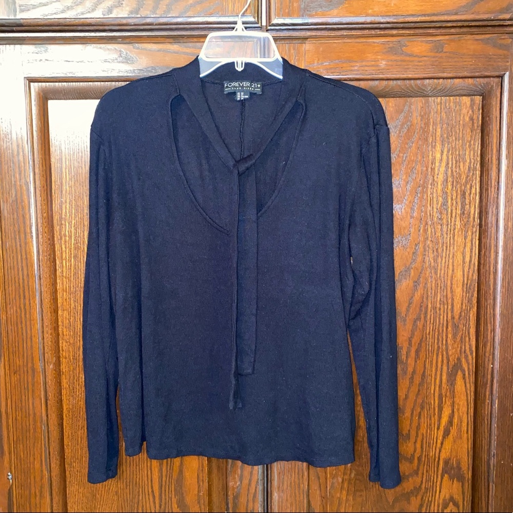 Black tee with tie